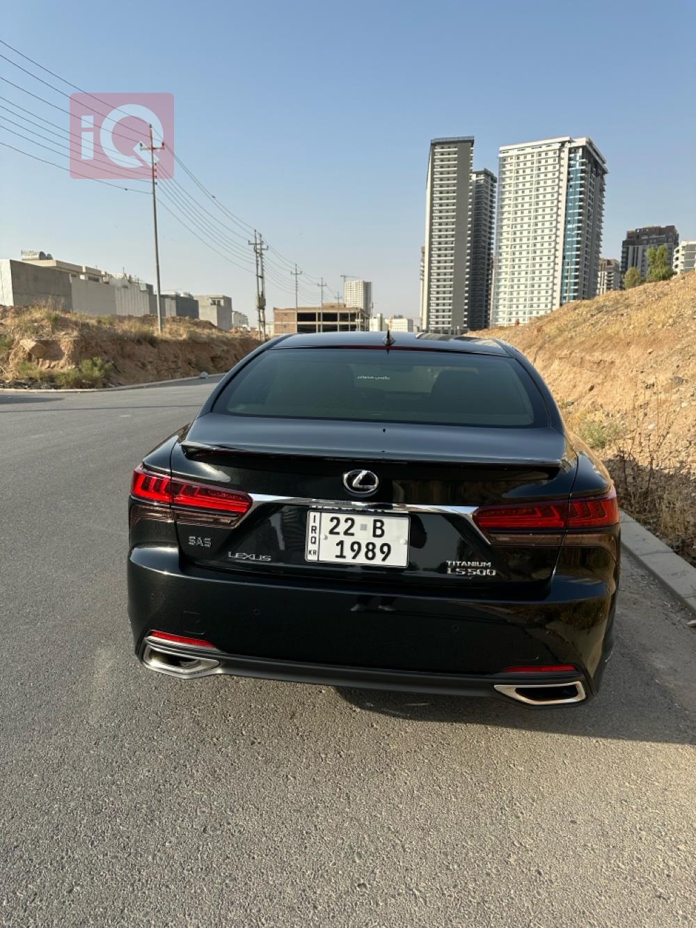 Lexus LS
